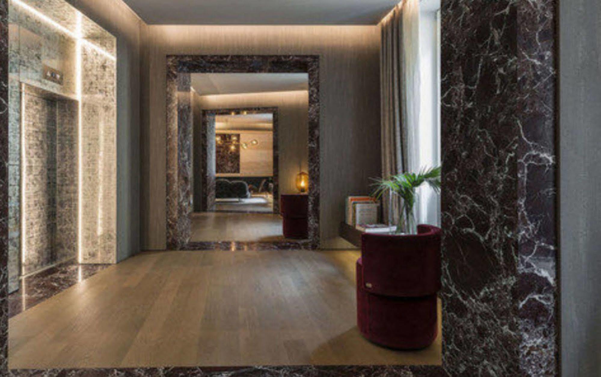 Fendi Private Suites - Small Luxury Hotels Of The World Rome Exterior photo